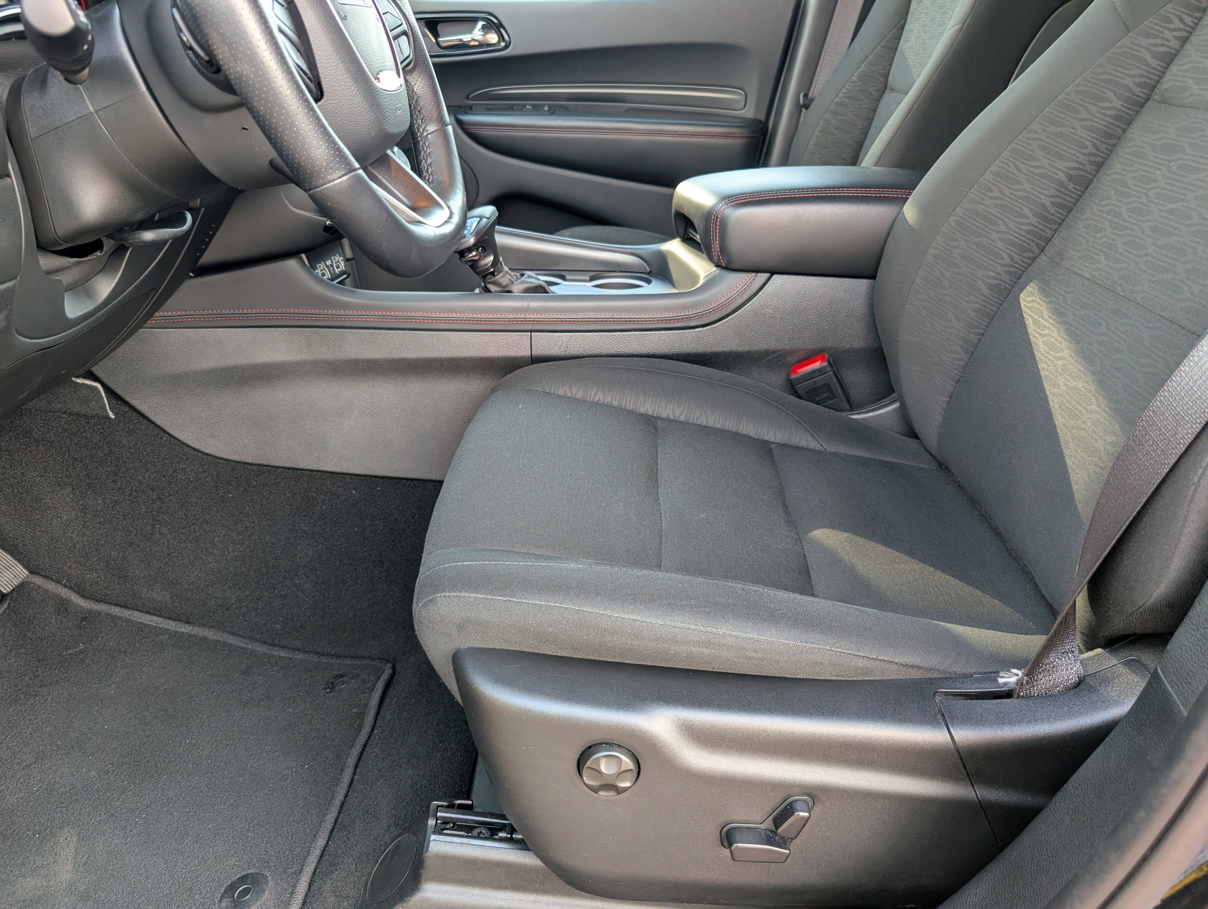Used 2025 Dodge Durango GT AWD/4WD image 15