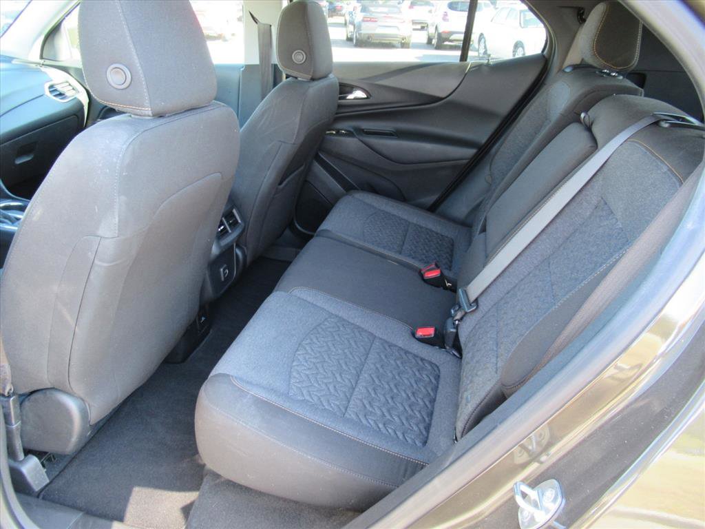 Used 2023 Chevrolet Equinox LT image 28