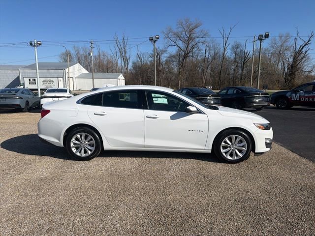 Used 2025 Chevrolet Malibu LT image 3