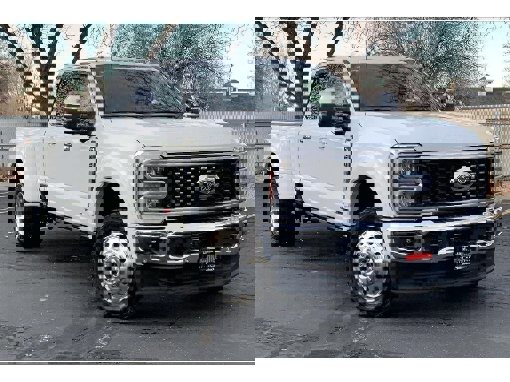 Used 2026 Ford F450 King Ranch w/ Chrome Package image 2