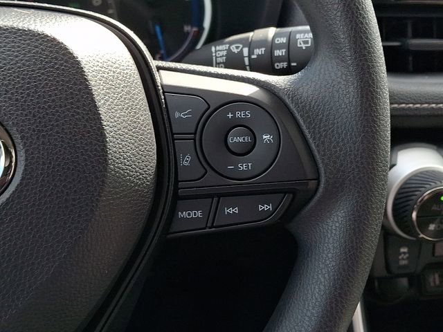 Used 2025 Toyota RAV4 XLE image 21