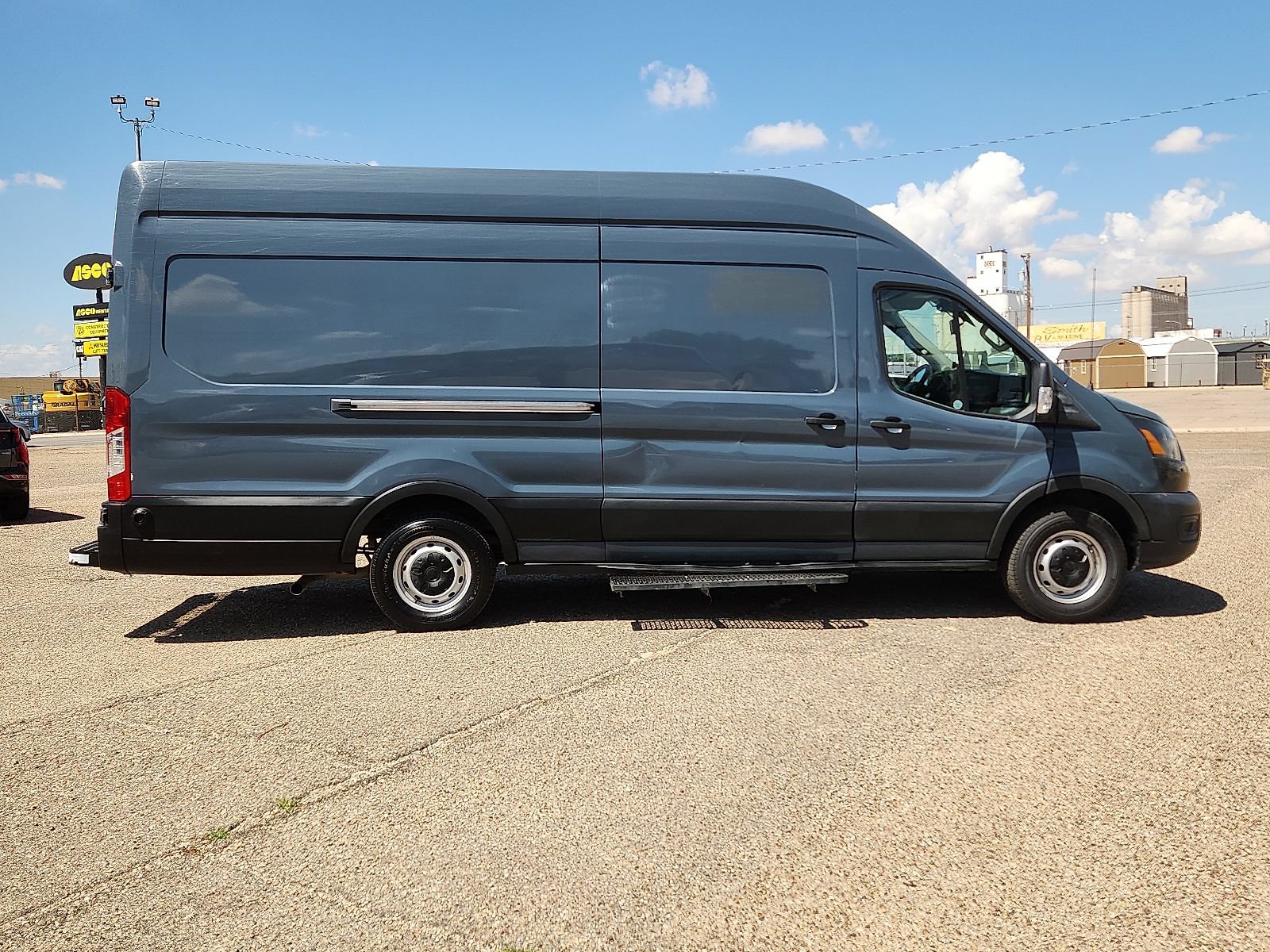 Used 2020 Ford Transit 250 148 High Roof Extended RWD image 5