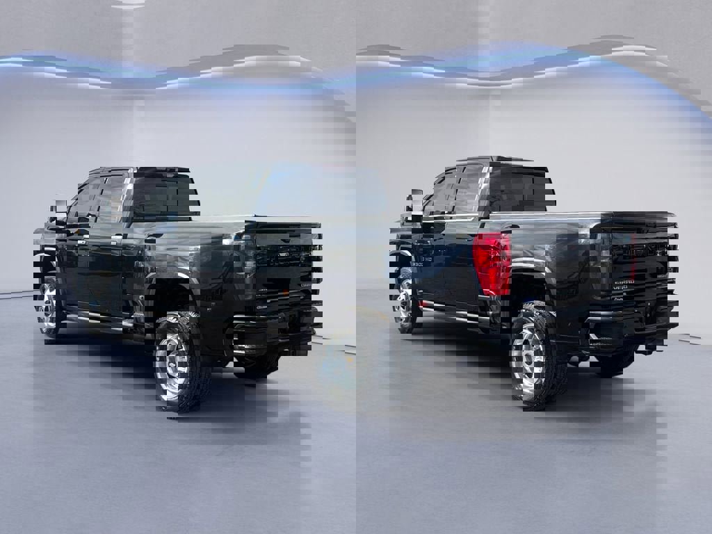 Used 2023 Chevrolet Silverado 3500 High Country w/ Snow Plow Prep/Camper Package image 3