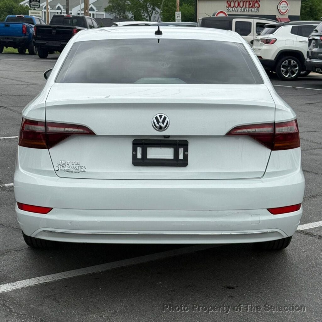 Used 2019 Volkswagen Jetta SE FWD image 14