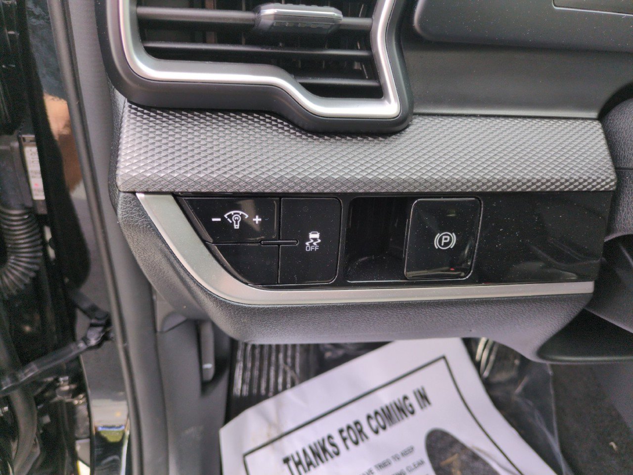 Used 2024 Kia Sportage LX AWD/4WD image 16