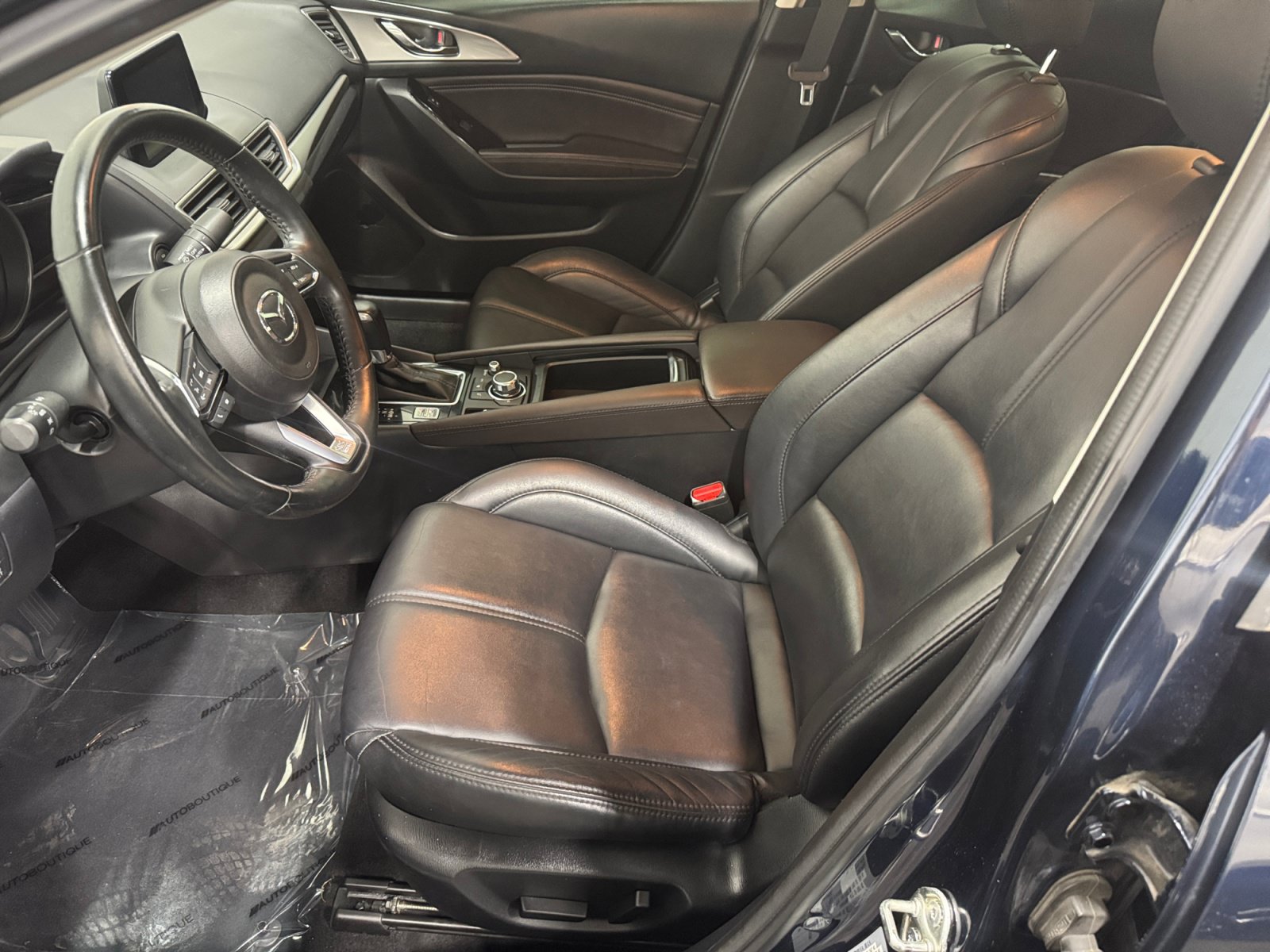 Used 2018 MAZDA MAZDA3 Touring FWD image 7