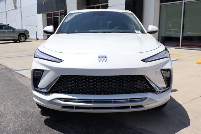 New 2026 Buick Envista Avenir FWD image 2