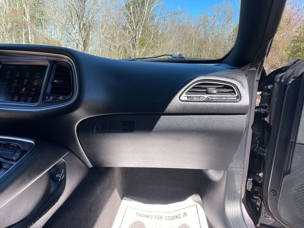 Used 2015 Dodge Challenger SXT w/ Sound Group image 28