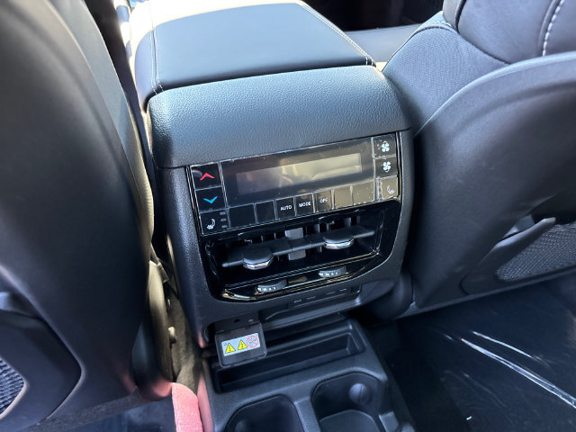 New 2027 Jeep Grand Cherokee L Limited AWD/4WD image 16