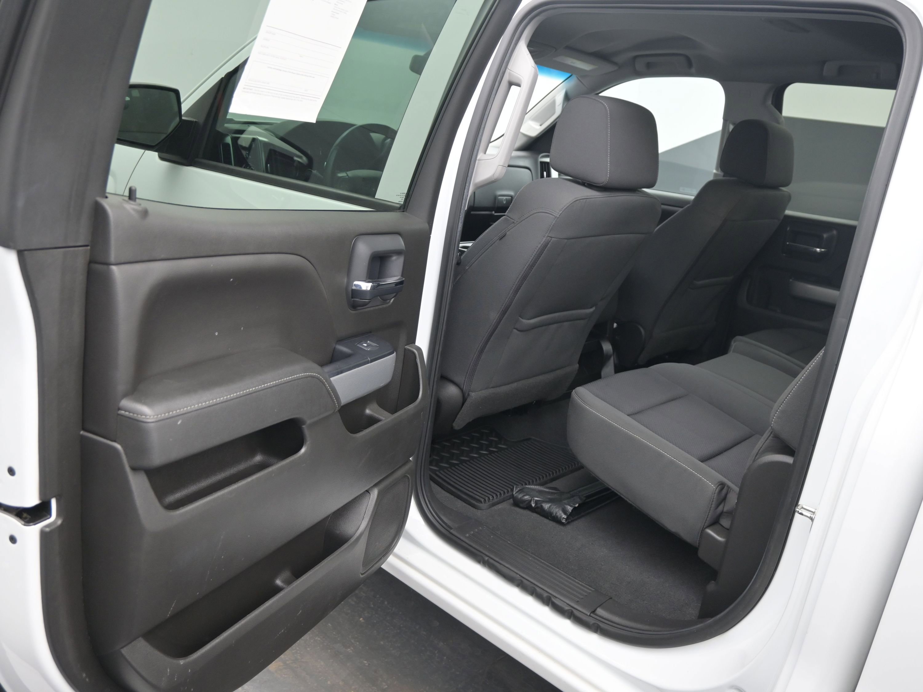 Used 2018 Chevrolet Silverado 1500 LT w/ Texas Edition image 15