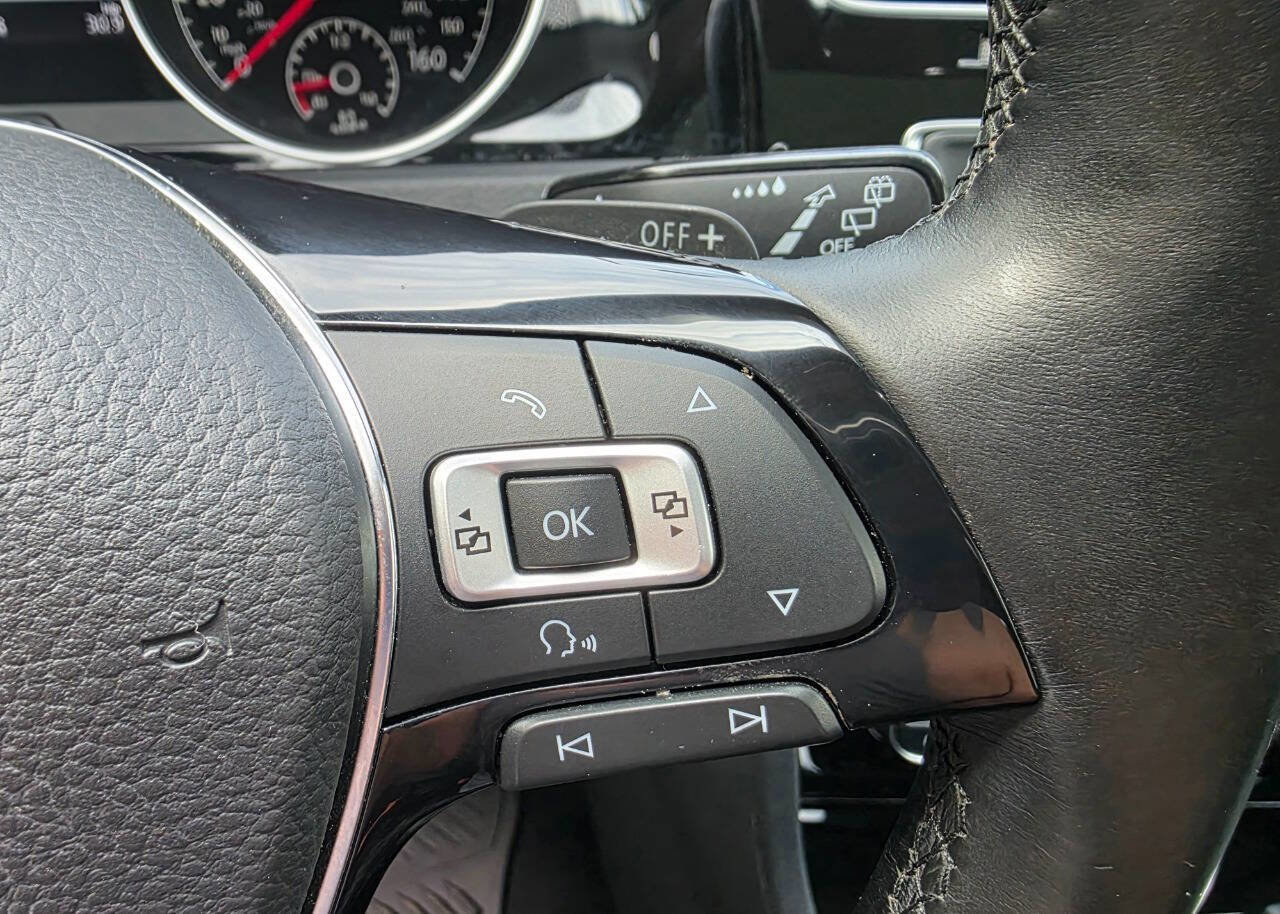 Used 2016 Volkswagen Golf SEL w/ Lighting Package (SEL) image 20