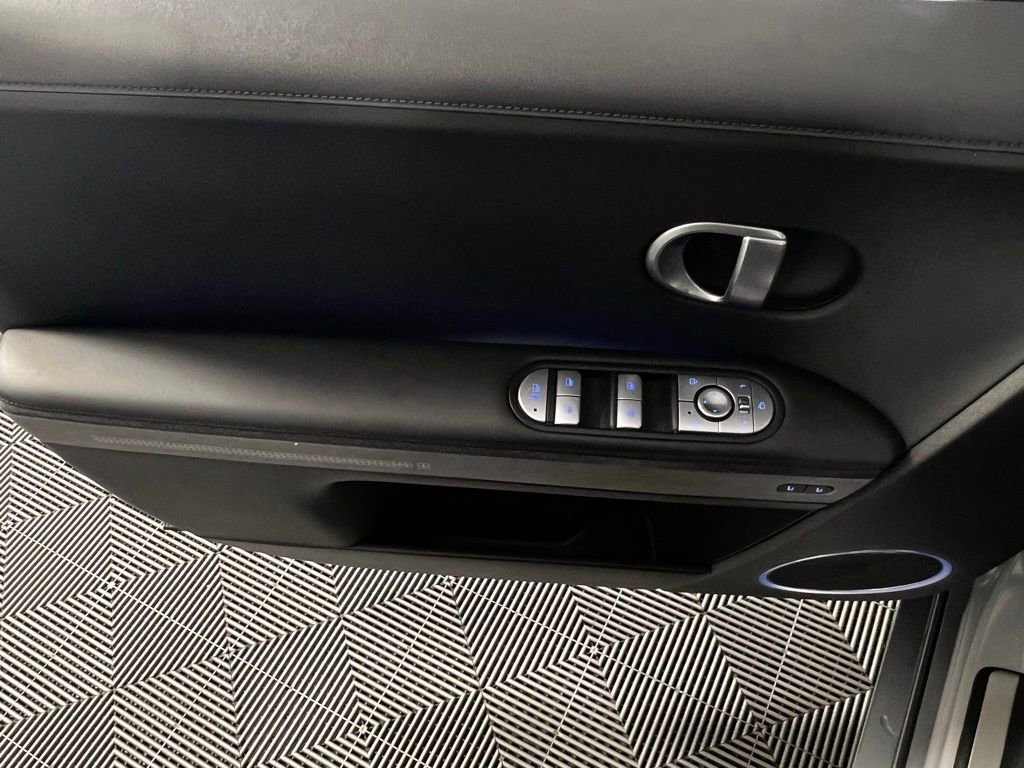 Used 2023 Hyundai Ioniq 5 Limited image 27