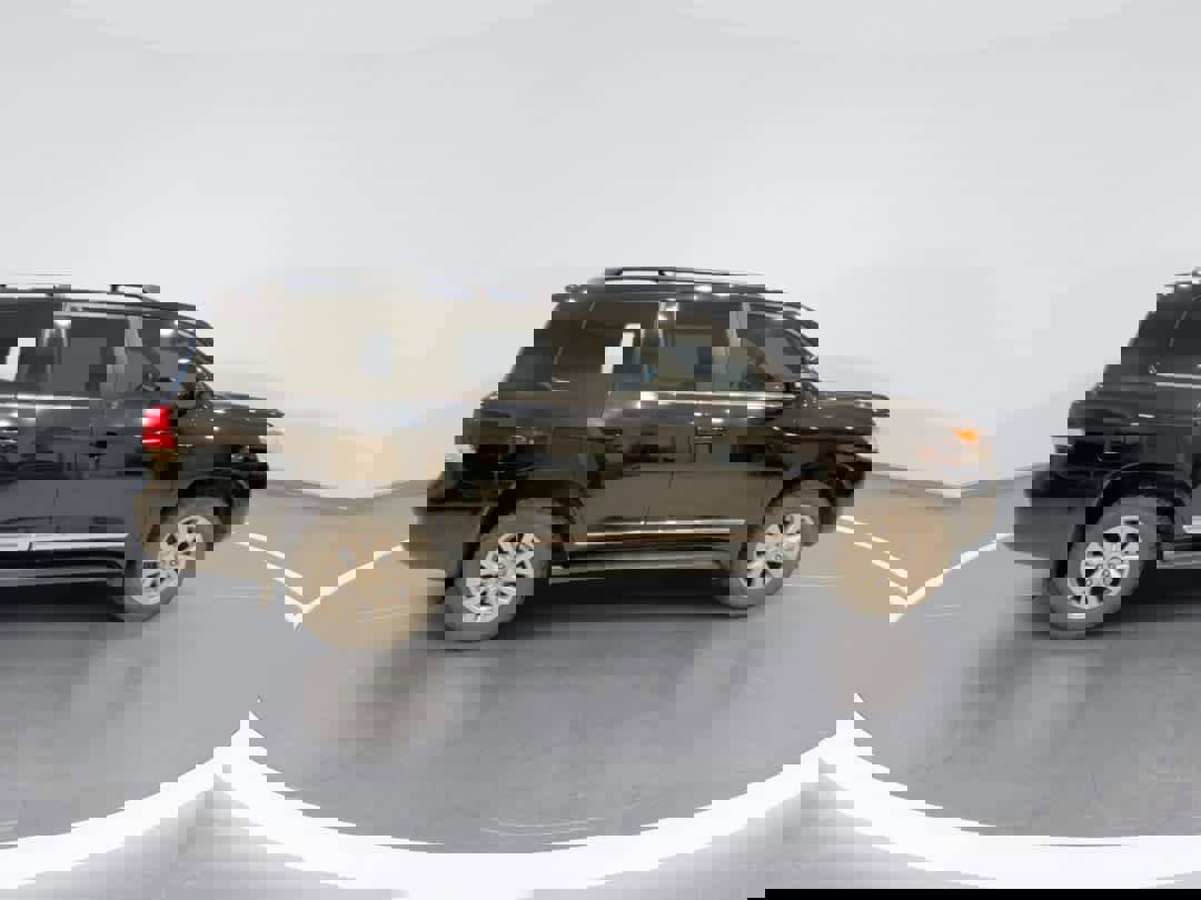 Used 2019 Toyota Land Cruiser image 9