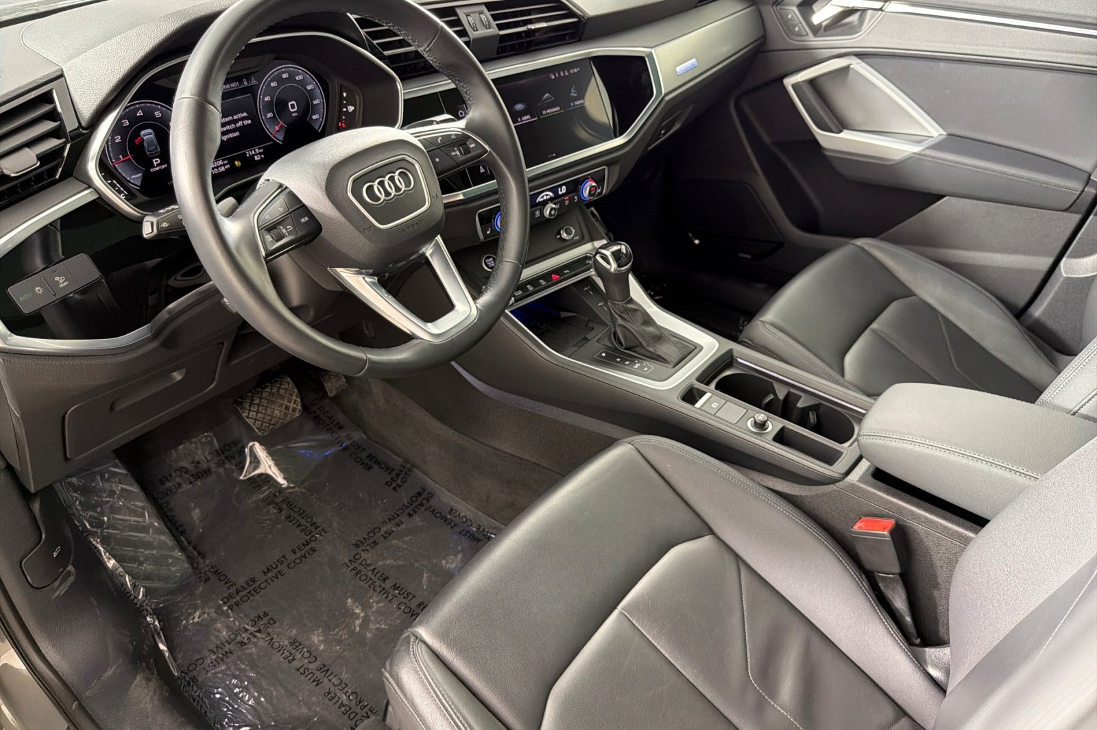 Used 2023 Audi Q3 2.0T Premium Plus w/ Premium Plus Package AWD/4WD image 9