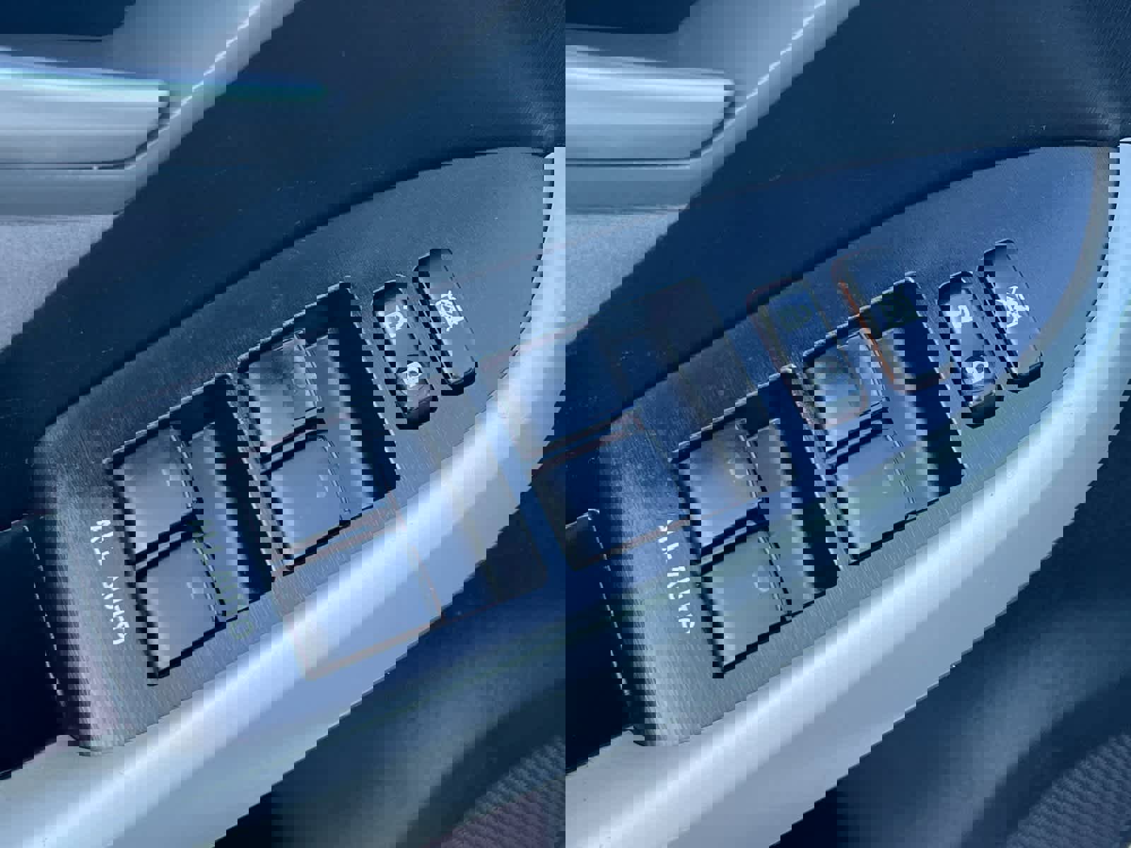 Used 2014 Toyota Prius Two image 14