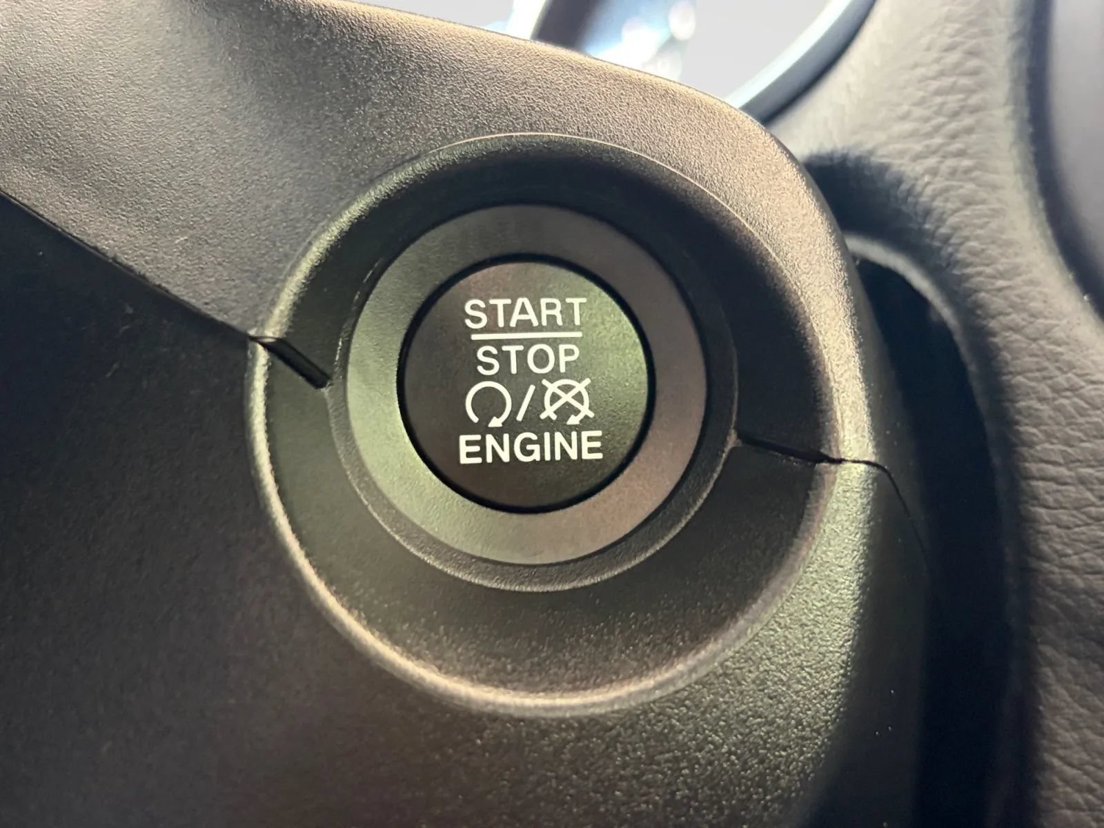 Used 2021 Jeep Compass Latitude w/ Driver Assistance Group AWD/4WD image 26