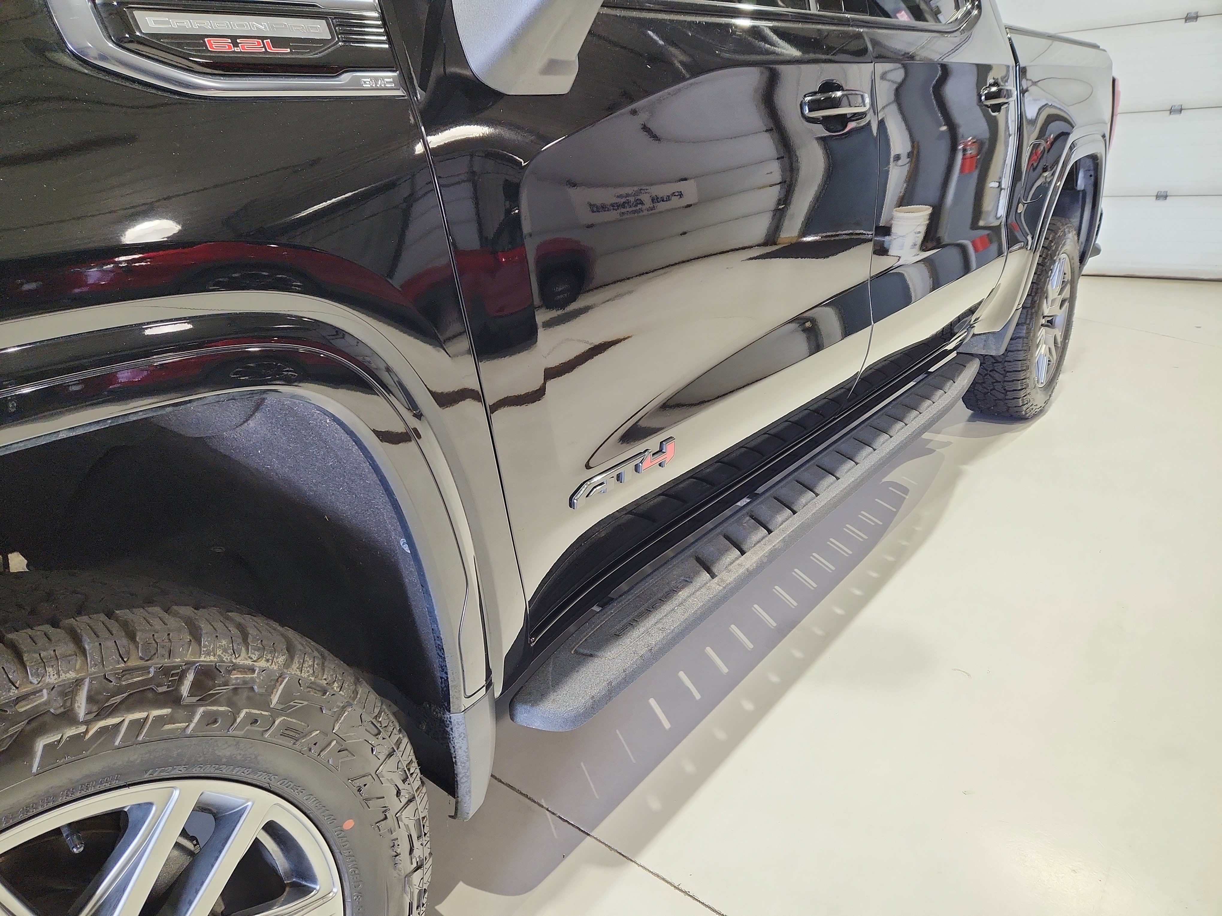 Certified 2022 GMC Sierra 1500 AT4 w/ AT4 Premium Package image 19