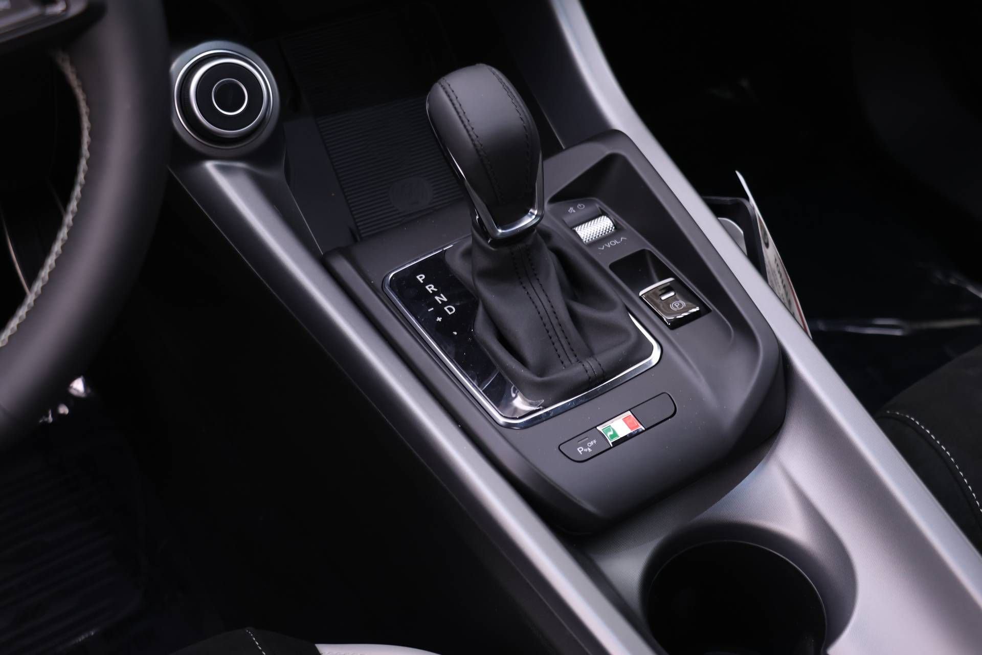 New 2026 Alfa Romeo Tonale AWD/4WD image 14