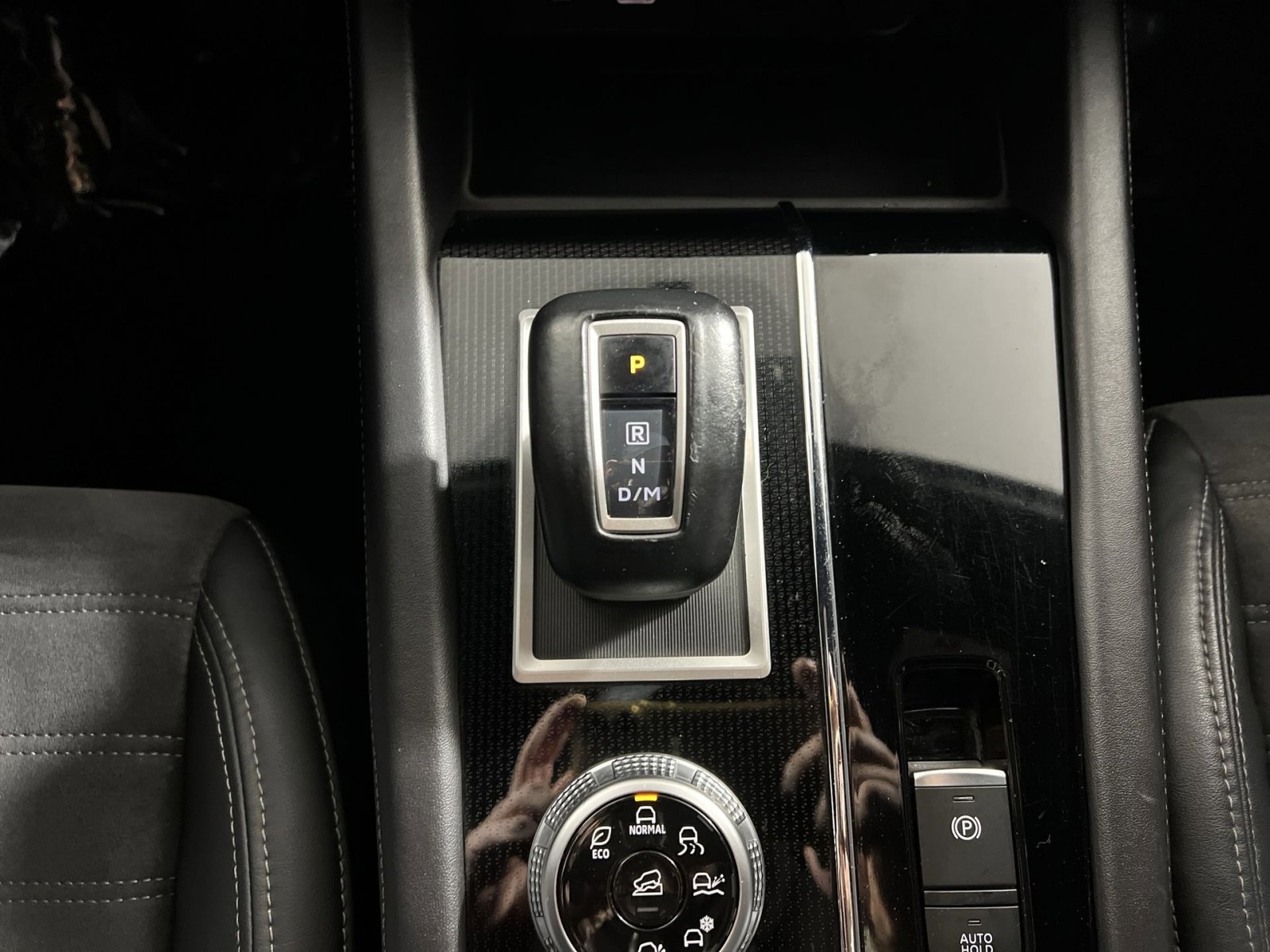 Used 2023 Mitsubishi Outlander SE Black Edition image 16