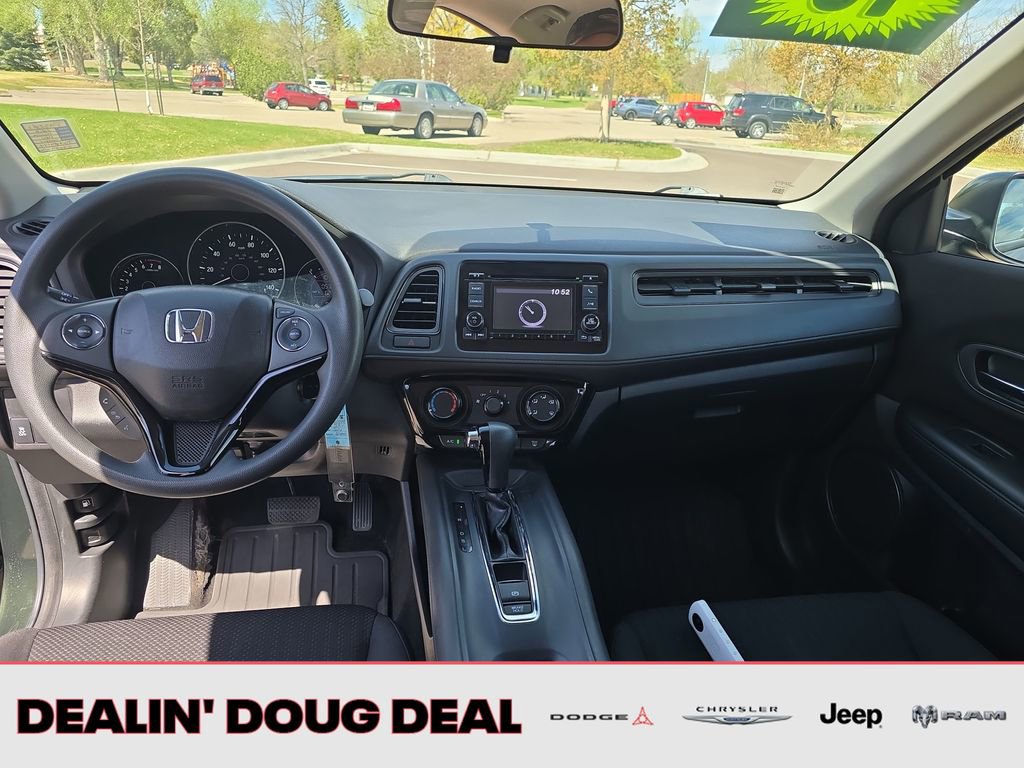 Used 2018 Honda HR-V LX image 12