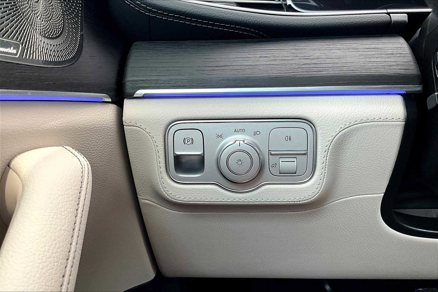 New 2026 Mercedes-Benz GLS 580 4MATIC image 13
