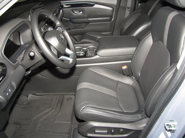 Certified 2024 Honda Pilot Touring image 10