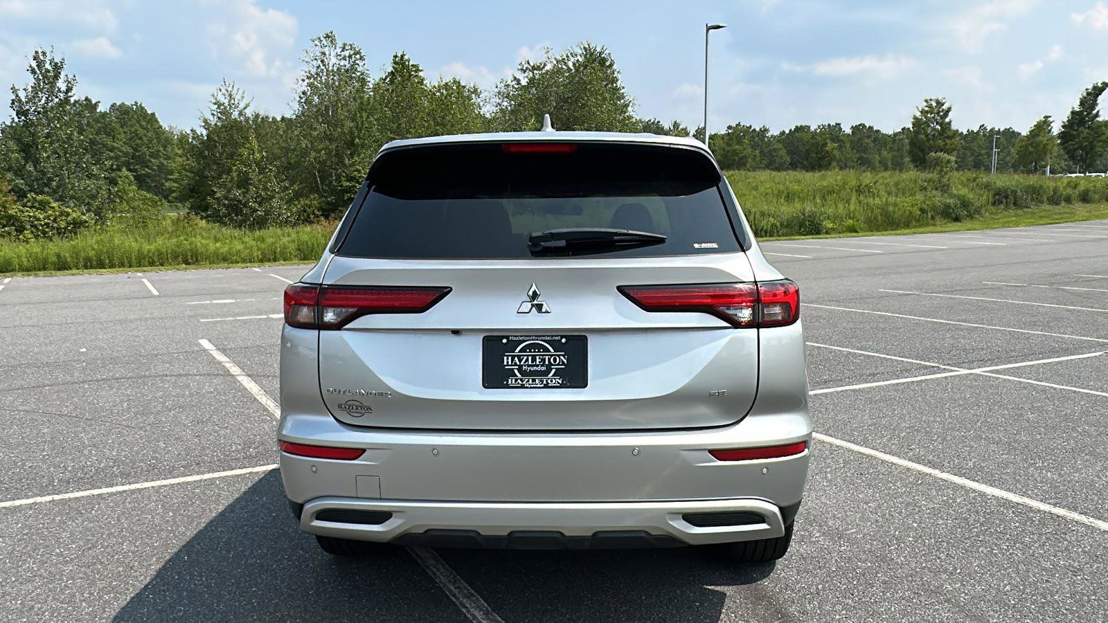 Used 2022 Mitsubishi Outlander SE image 8