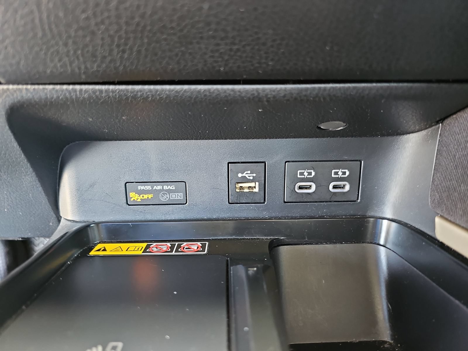 Used 2025 Toyota Camry LE FWD image 28