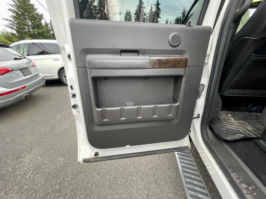 Used 2015 Ford F350 Platinum image 30