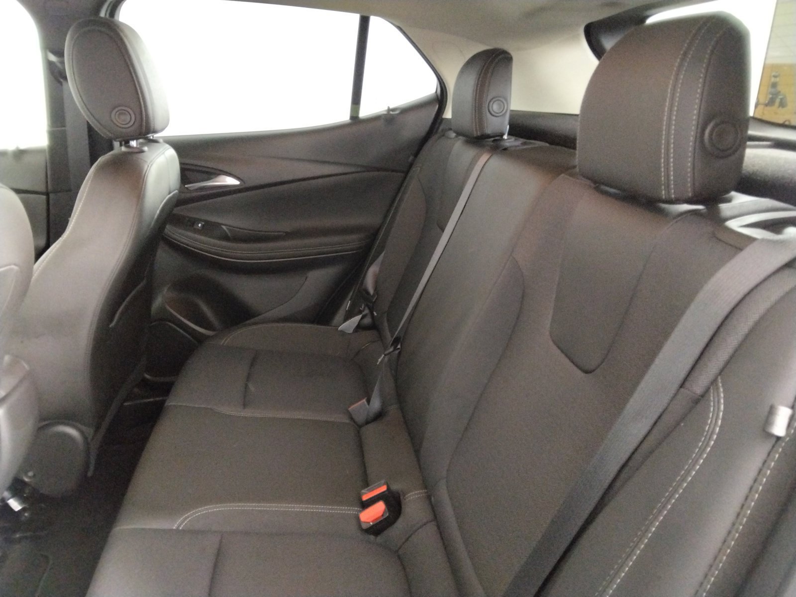 Used 2024 Buick Encore GX Preferred FWD image 27