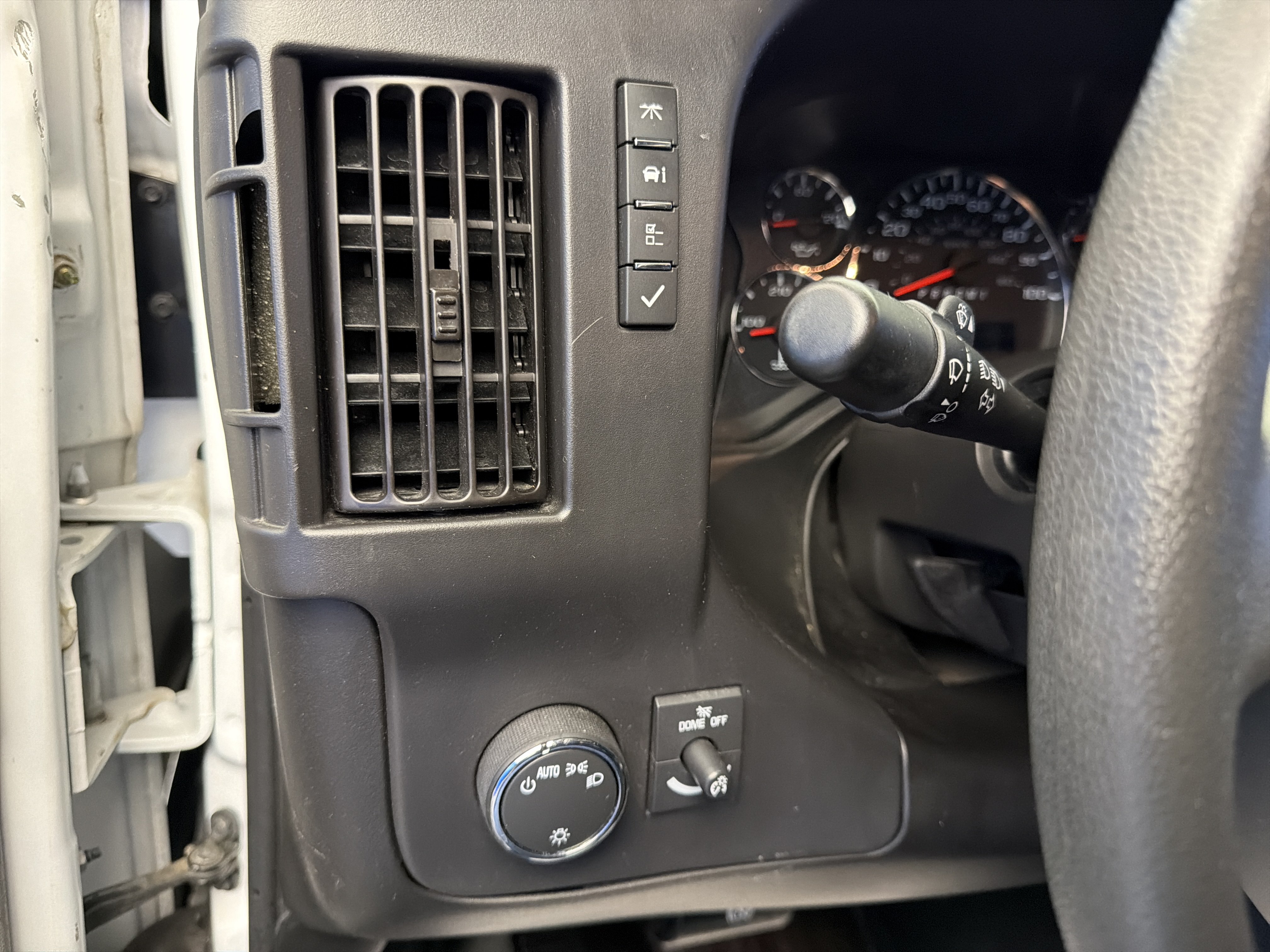 Used 2024 Chevrolet Express 2500 w/ Driver Convenience Package RWD image 14