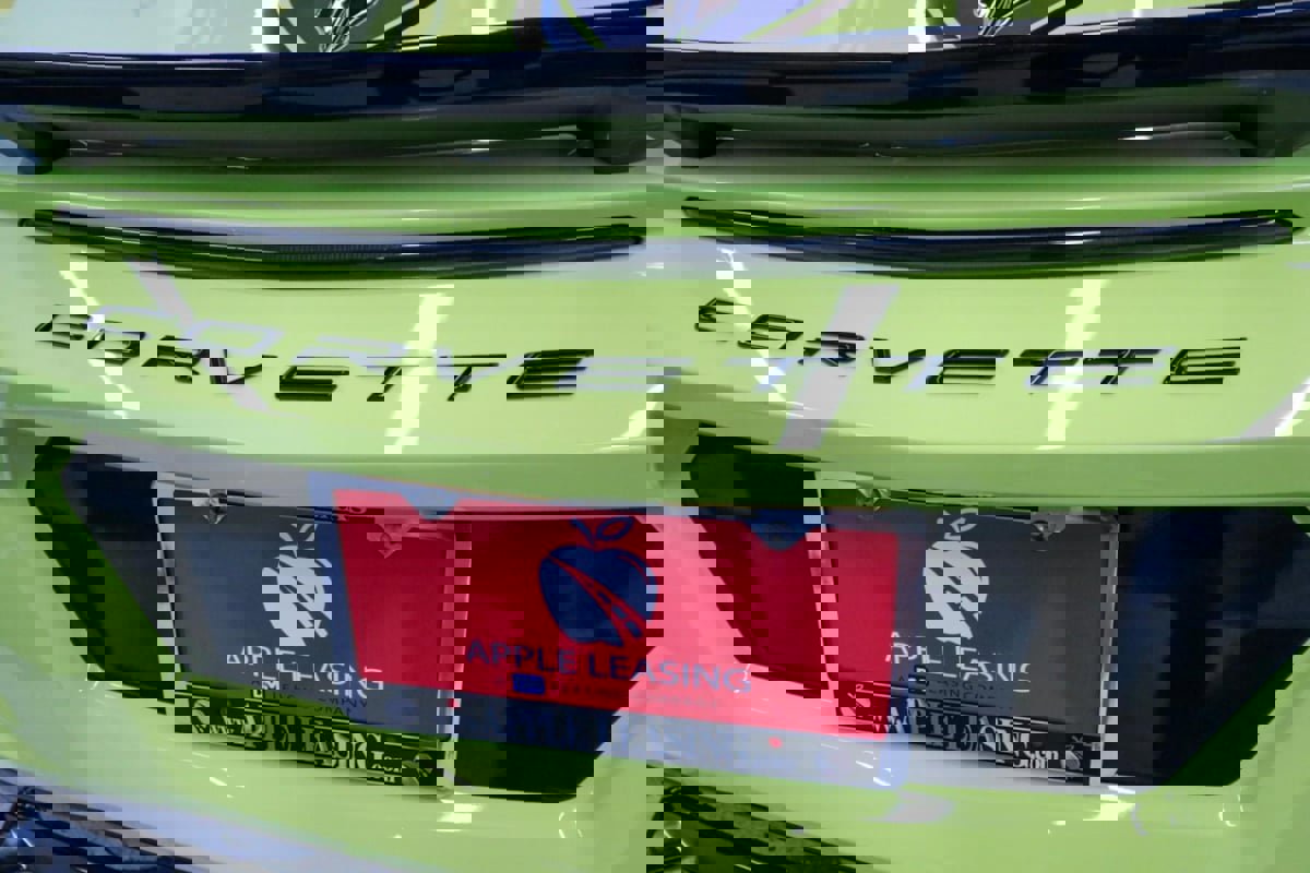 Used 2022 Chevrolet Corvette Stingray Premium Cpe w/ Z51 Performance Package image 49