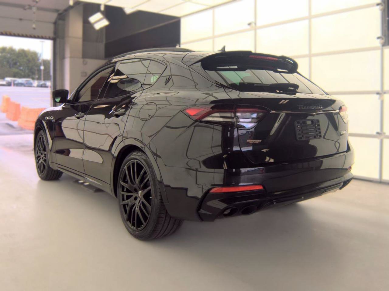 Used 2023 Maserati Levante Modena AWD/4WD image 4