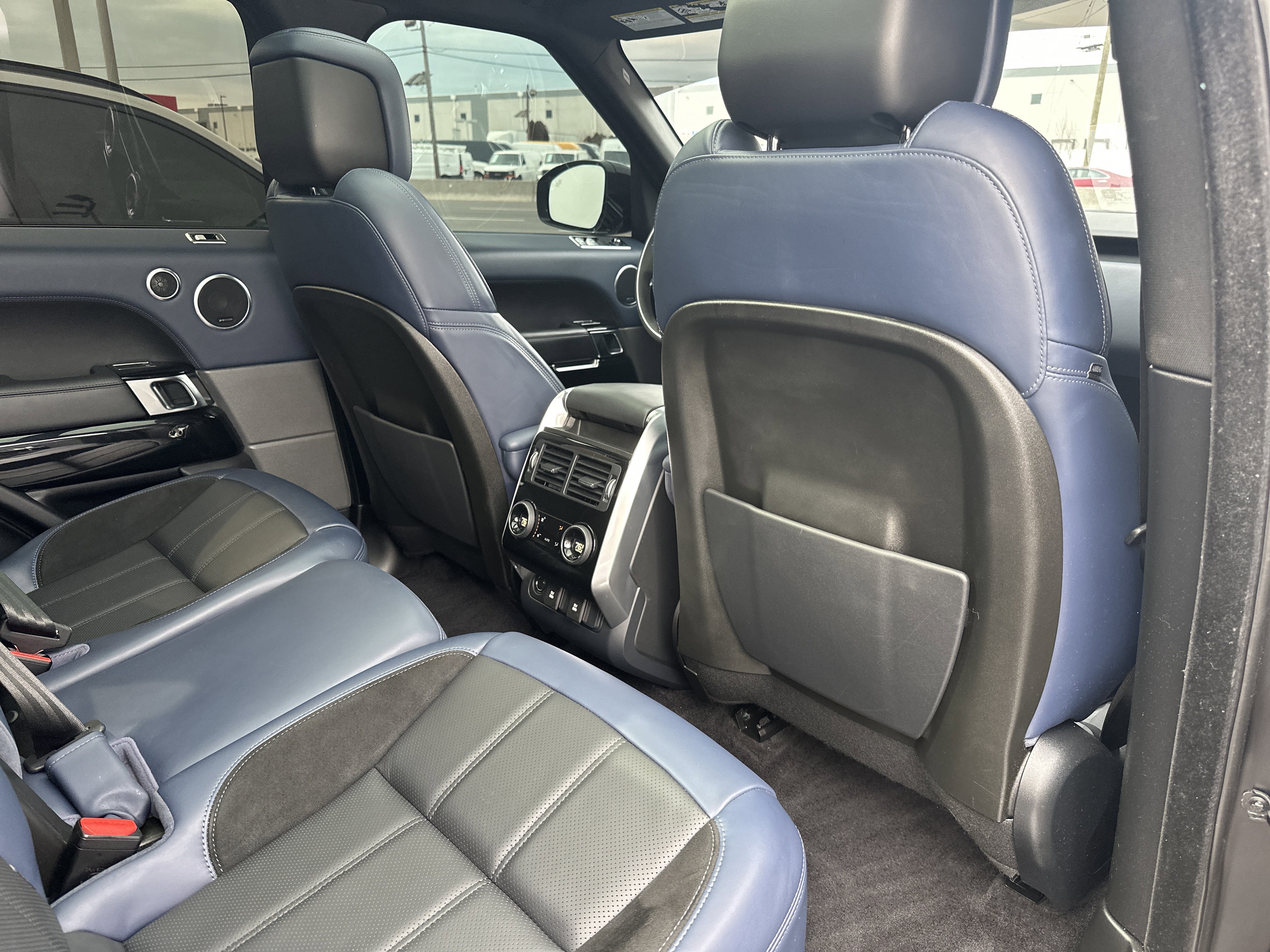 Used 2021 Land Rover Range Rover Sport HST image 17