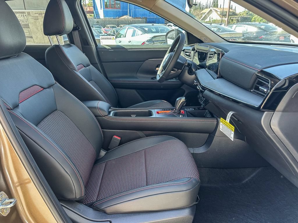New 2026 Nissan Kicks SR FWD image 19