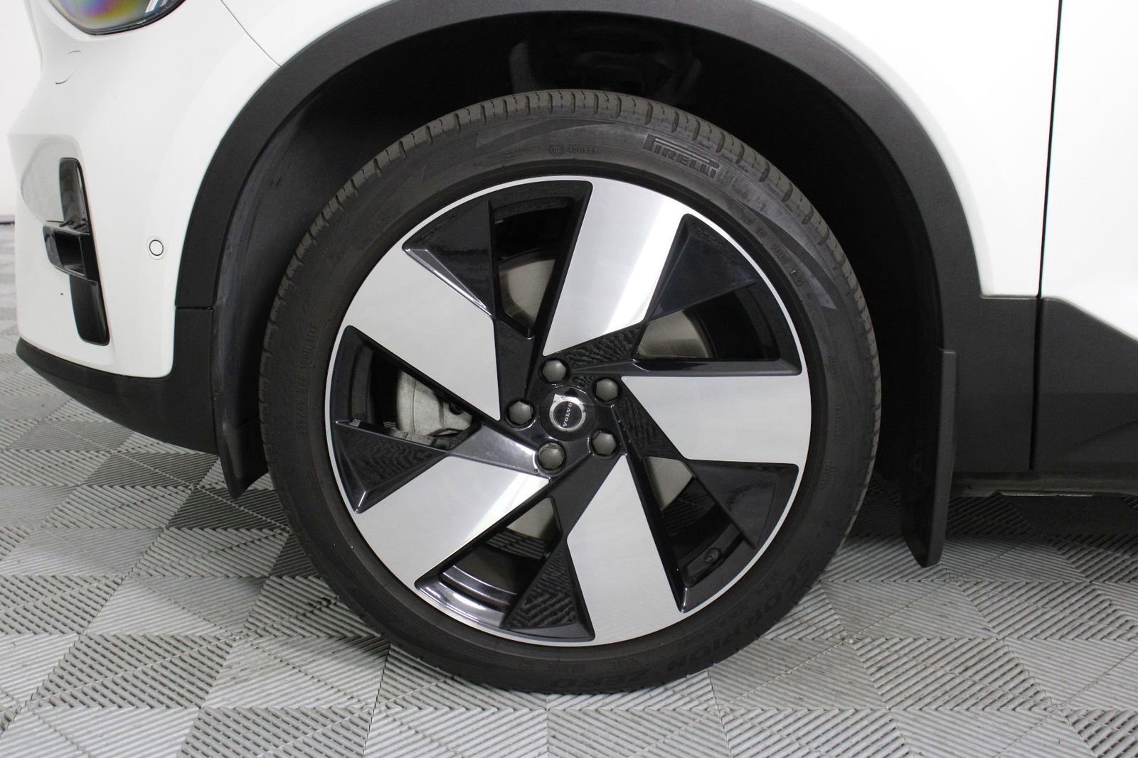 Used 2023 Volvo XC40 Recharge Ultimate w/ Protection Package Premier AWD/4WD image 26