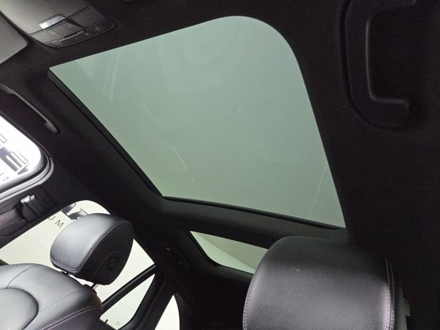 Used 2017 Mercedes-Benz GLC 300 4MATIC image 33