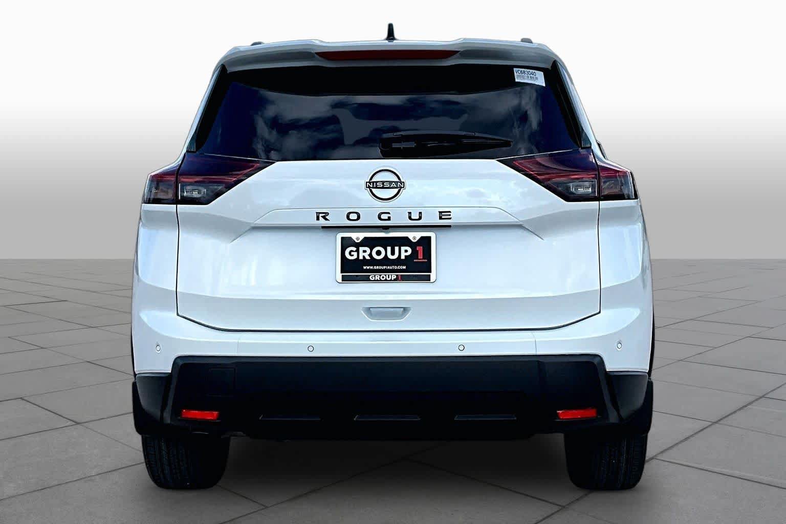New 2027 Nissan Rogue Dark Armor FWD image 4