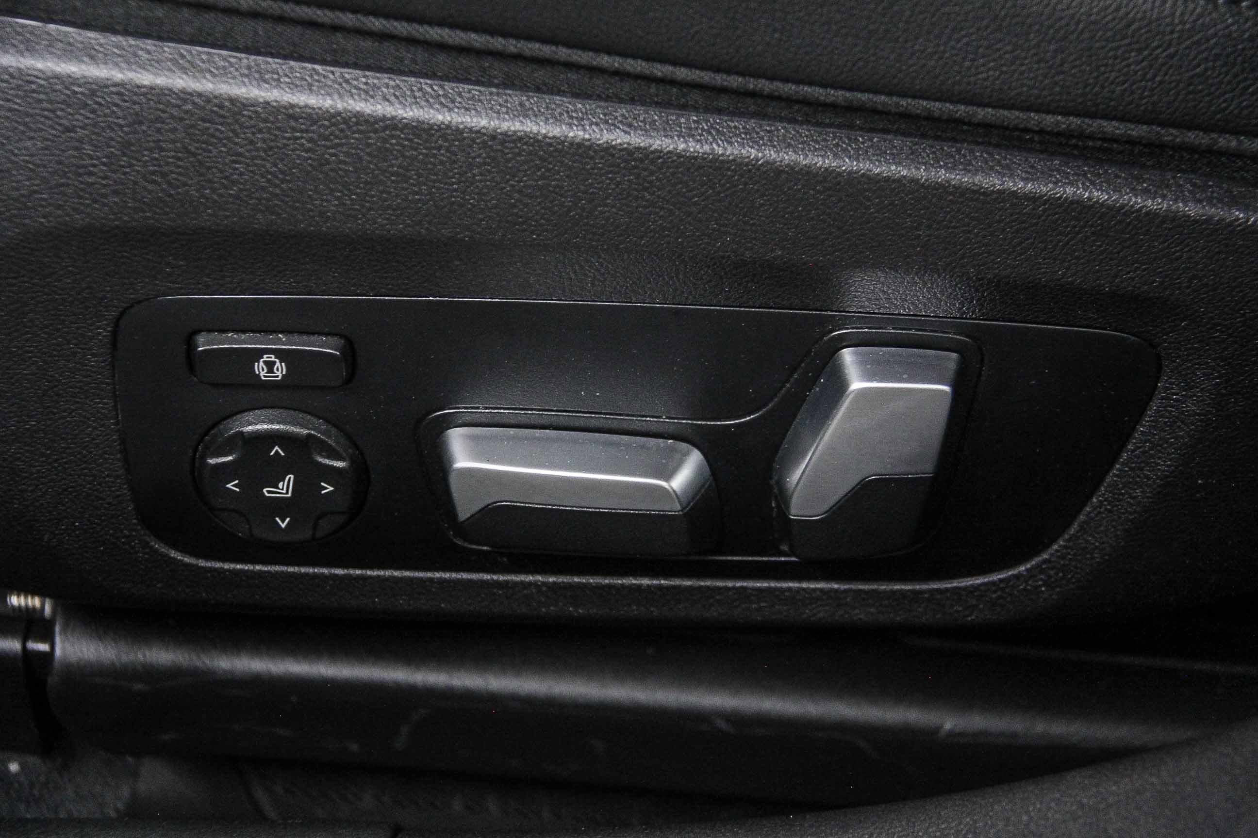 Used 2021 BMW 330i Sedan w/ Convenience Package image 21