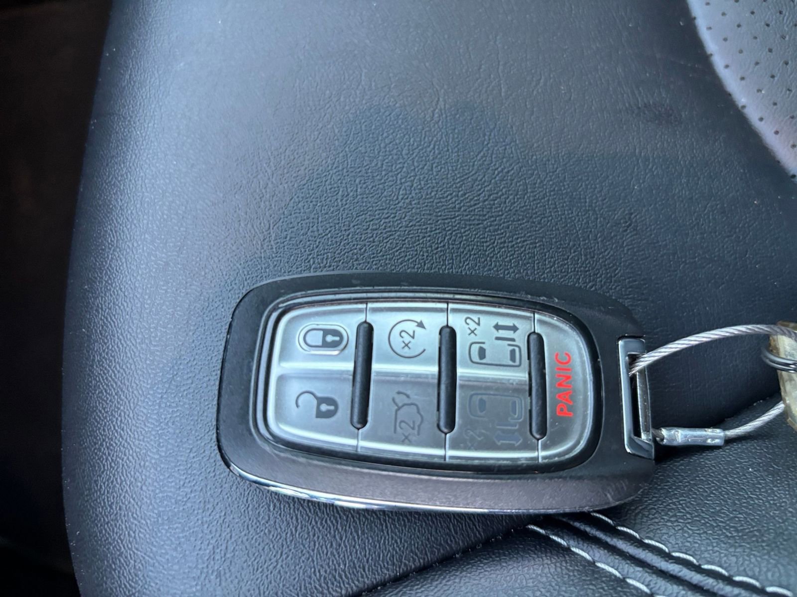 Used 2025 Chrysler Pacifica Select FWD image 21