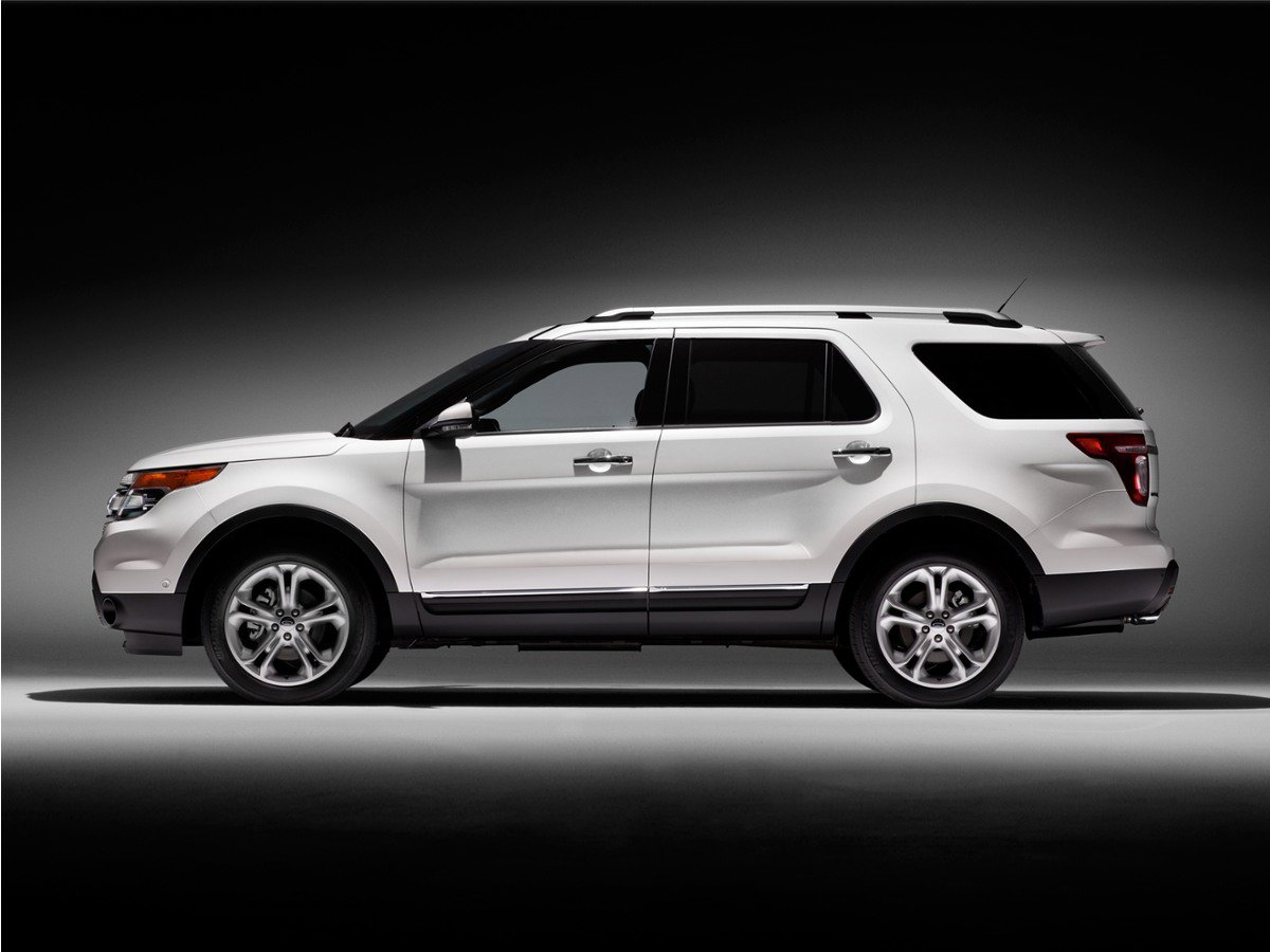 Used 2014 Ford Explorer XLT w/ Equipment Group 201A AWD/4WD image 1