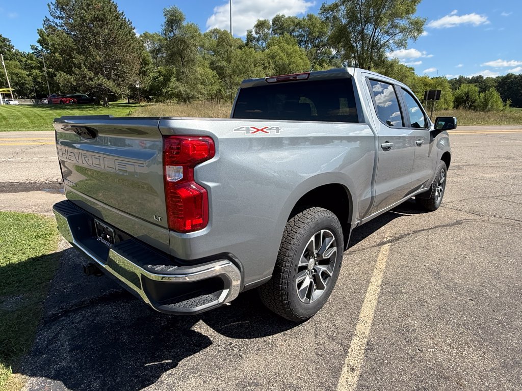 Certified 2024 Chevrolet Silverado 1500 LT AWD/4WD image 6