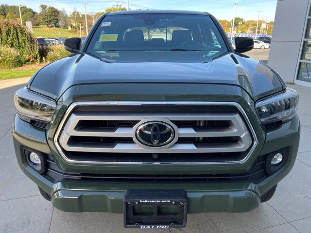 Used 2021 Toyota Tacoma Limited AWD/4WD image 3