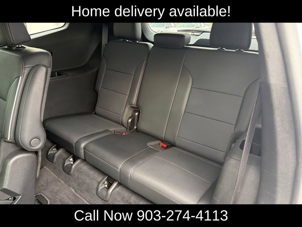 Used 2025 Buick Enclave Preferred AWD/4WD image 13