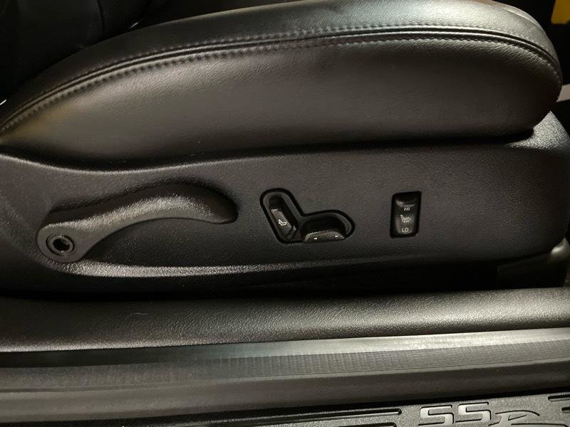 Used 2006 Chevrolet SSR w/ Preferred Equipment Group RWD image 36