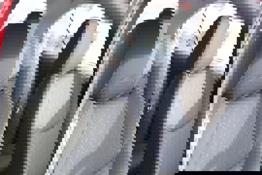 Used 2020 Toyota Corolla LE image 11