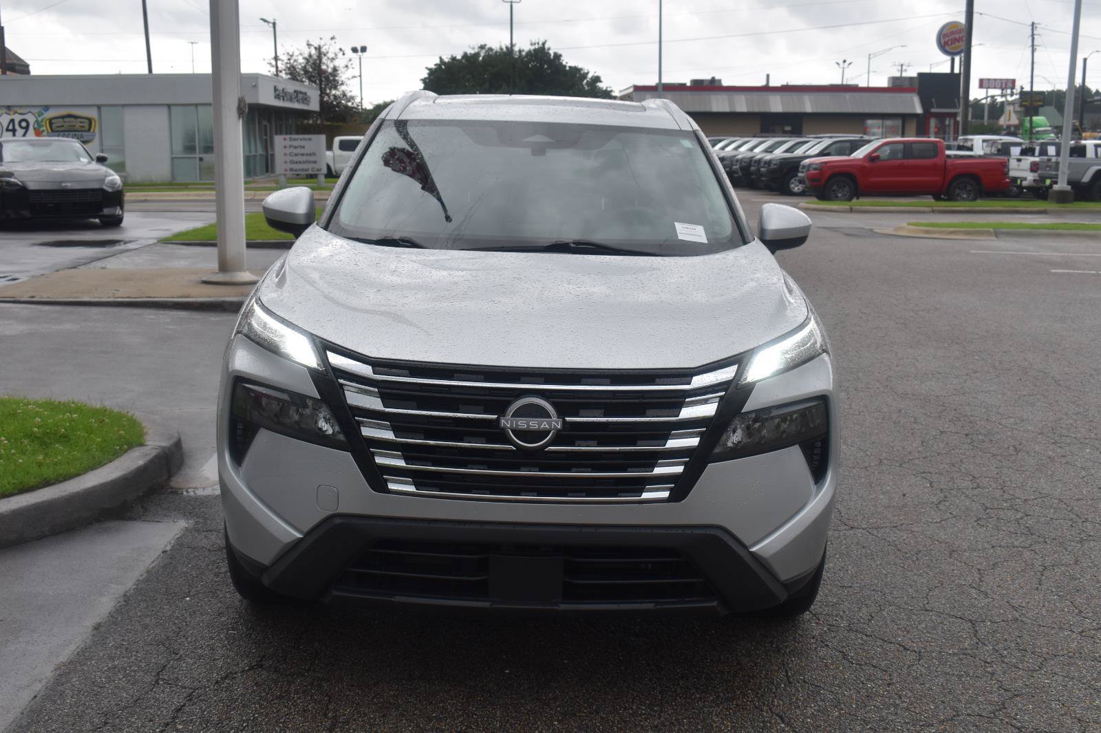 Certified 2024 Nissan Rogue SV w/ SV Premium Package FWD image 17