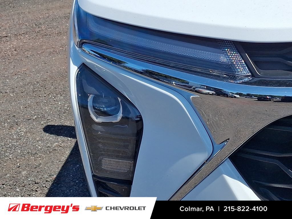Certified 2024 Chevrolet Trax LT w/ Sunroof Package FWD image 10