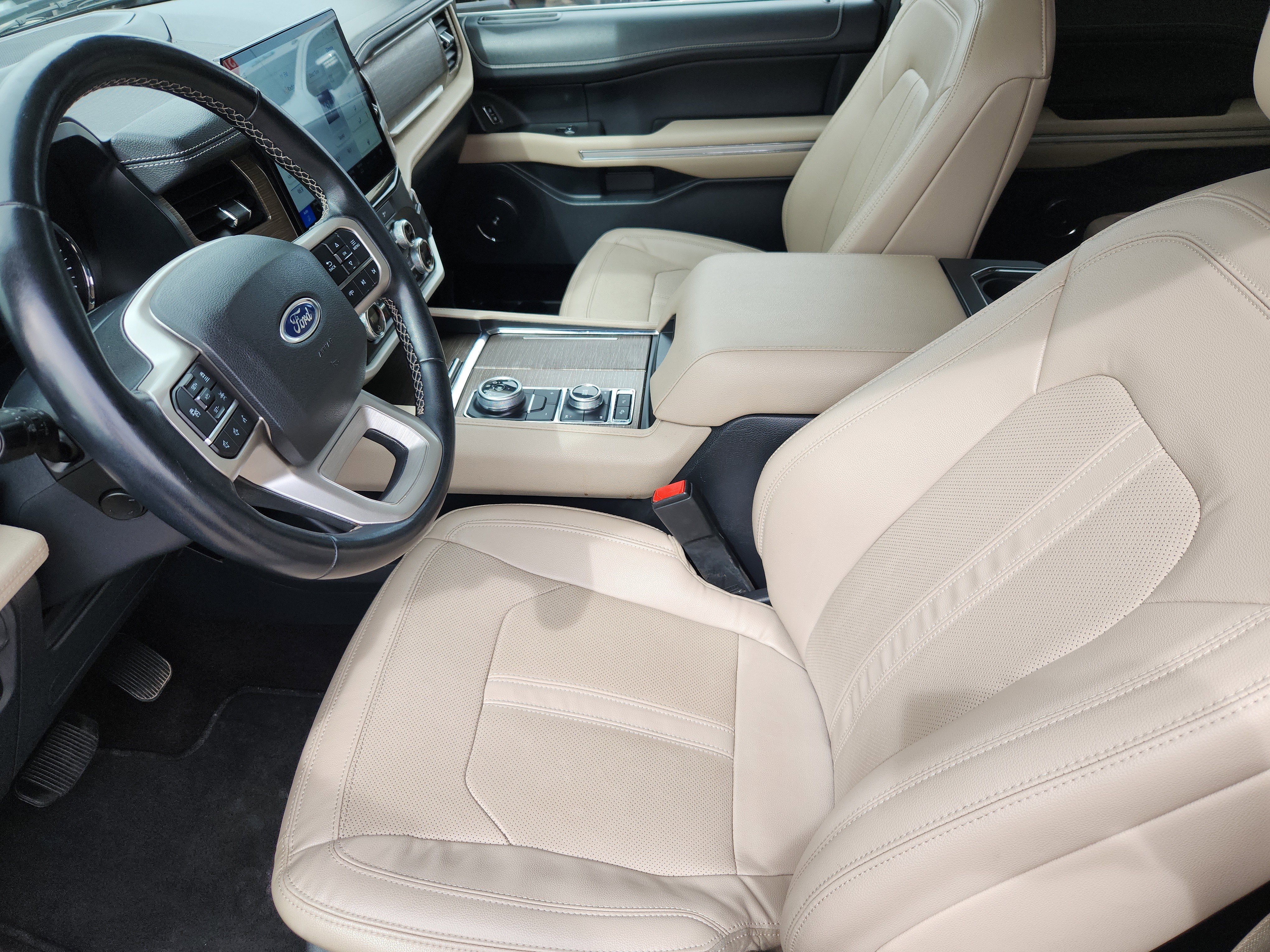 Used 2023 Ford Expedition Limited image 7