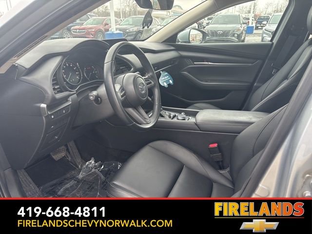 Used 2020 MAZDA MAZDA3 Sedan w/ Select Package image 4